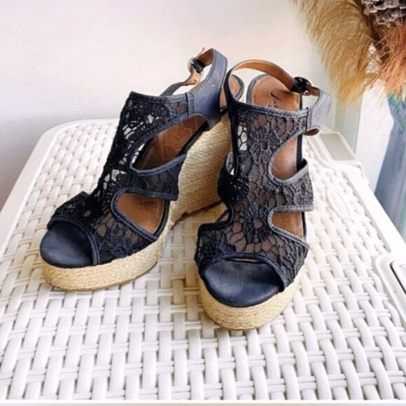 LUCKY BRAND Crochet Cut Out Riedel Ranette Wedge Sandals- Black - Picture 3 of 9